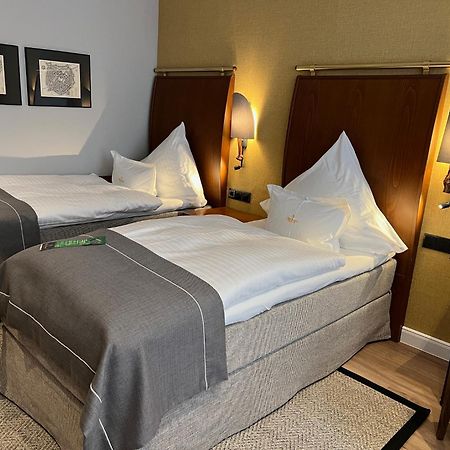 Boutique-Hotel Moseltor ทราเบิน-ทราร์บาค ภายนอก รูปภาพ