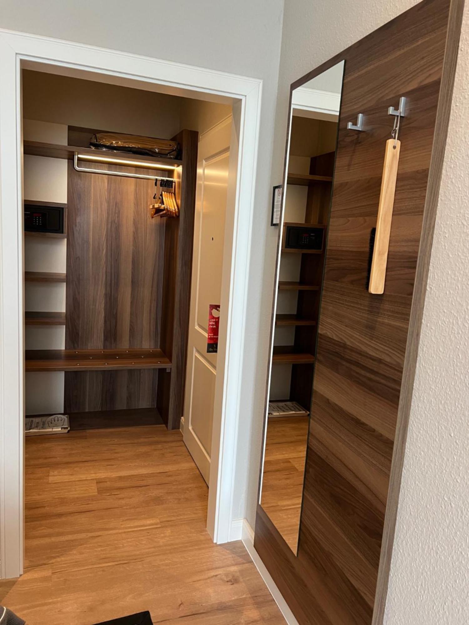 Boutique-Hotel Moseltor ทราเบิน-ทราร์บาค ภายนอก รูปภาพ