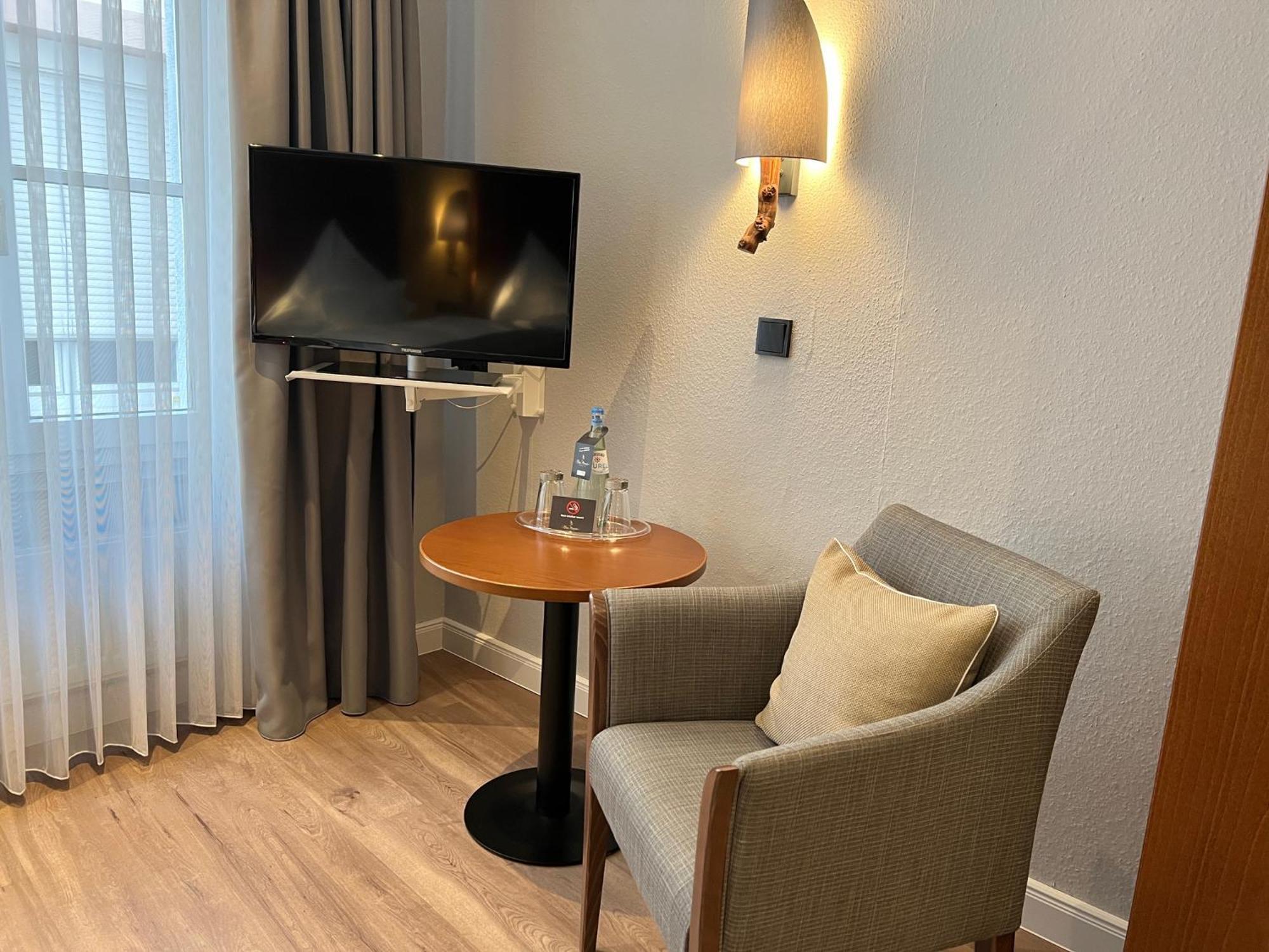 Boutique-Hotel Moseltor ทราเบิน-ทราร์บาค ภายนอก รูปภาพ