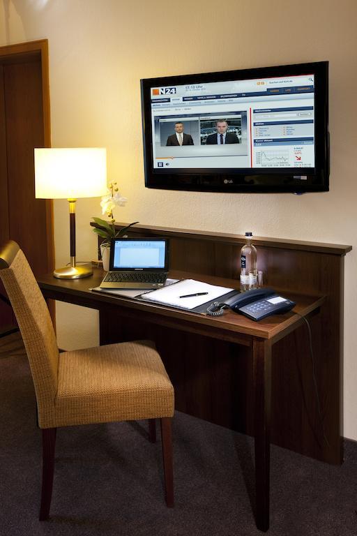 Boutique-Hotel Moseltor ทราเบิน-ทราร์บาค ภายนอก รูปภาพ