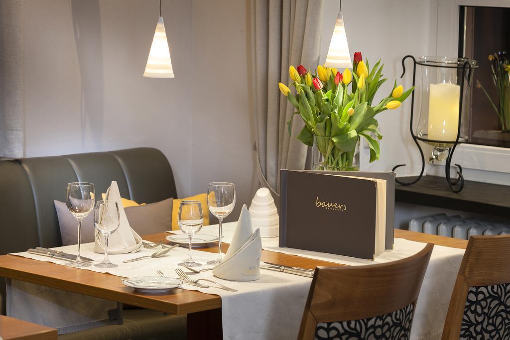 Boutique-Hotel Moseltor ทราเบิน-ทราร์บาค ภายนอก รูปภาพ