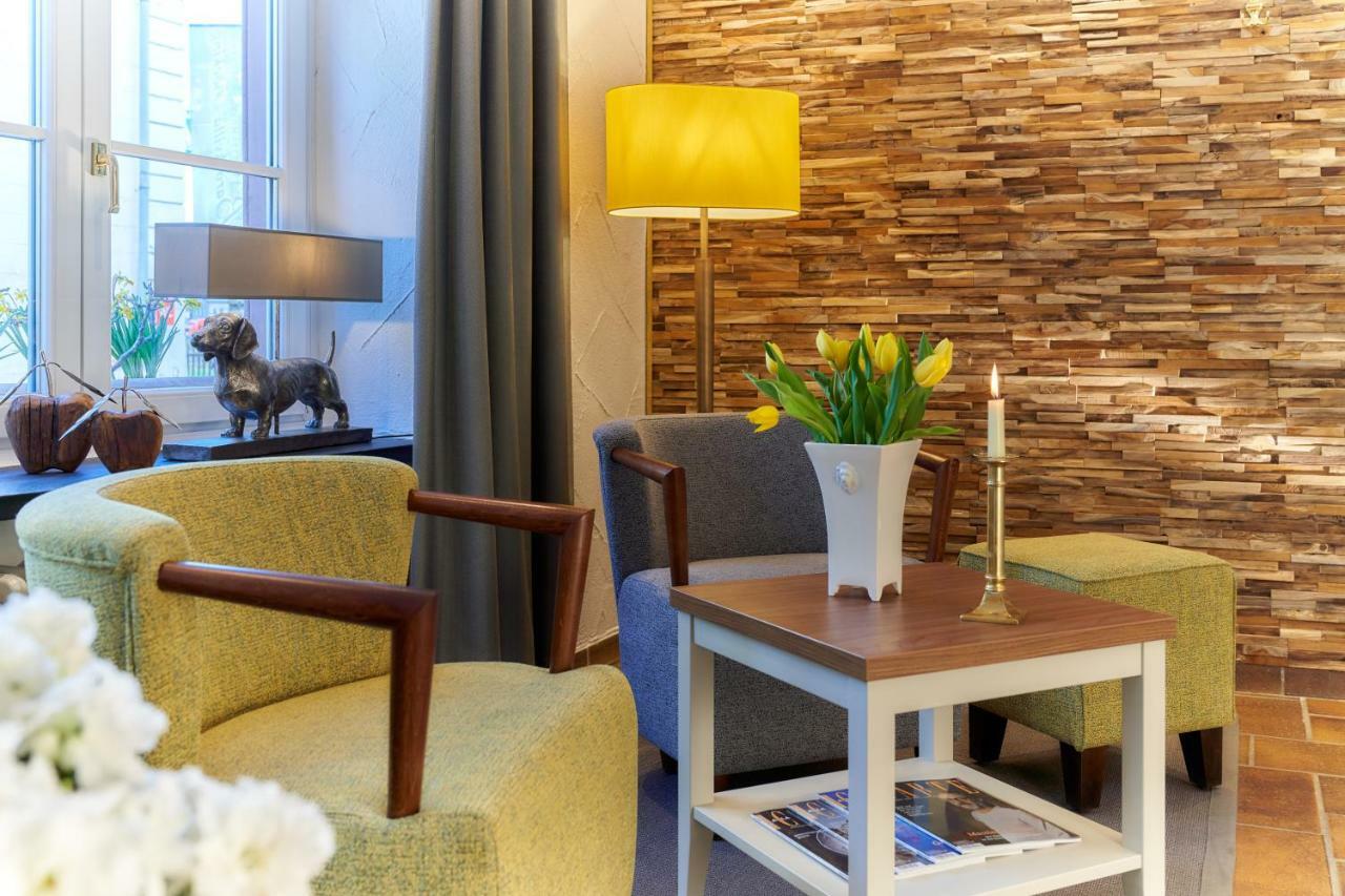 Boutique-Hotel Moseltor ทราเบิน-ทราร์บาค ภายนอก รูปภาพ